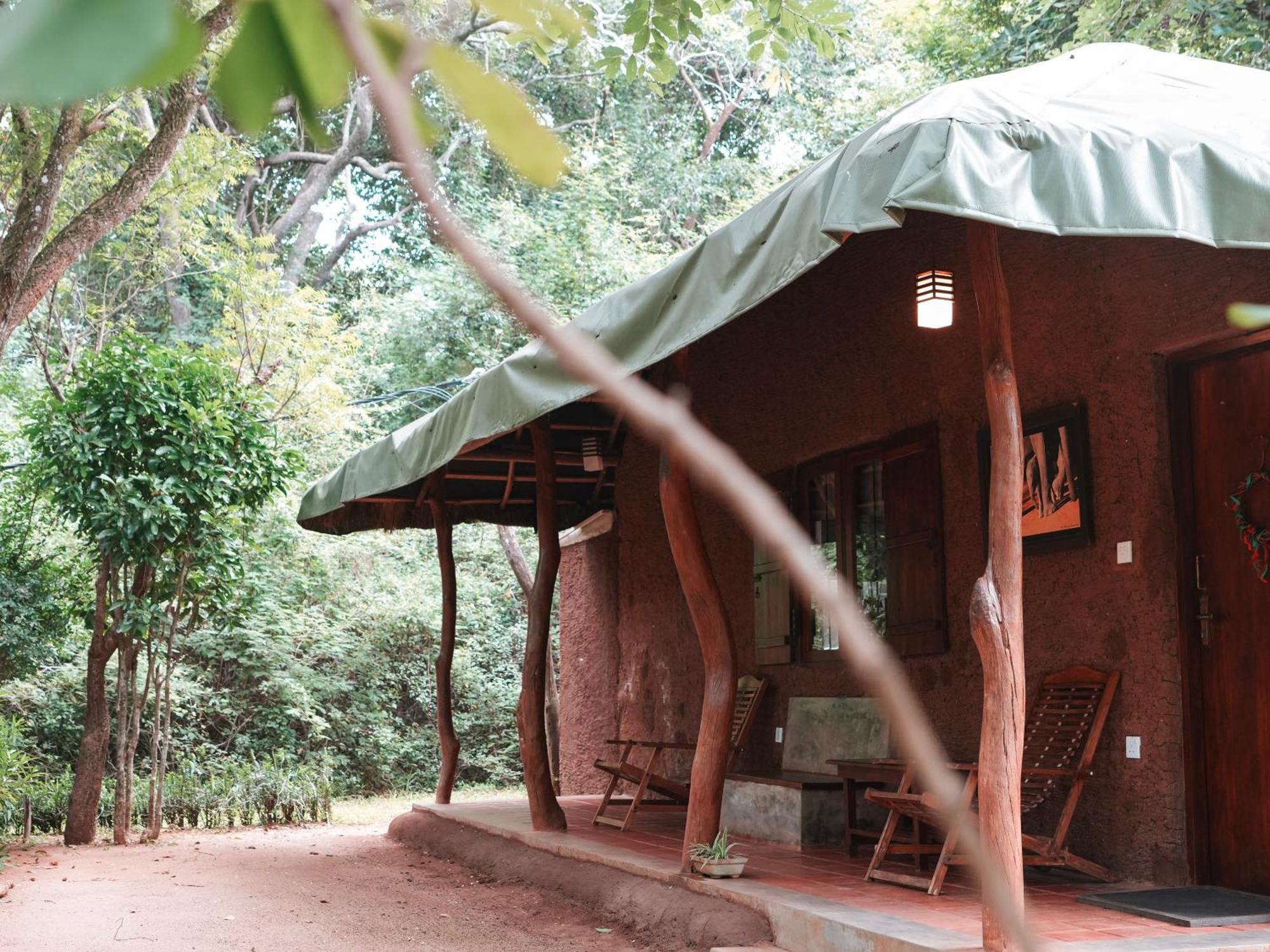 The Other Corner Habarana Exterior photo